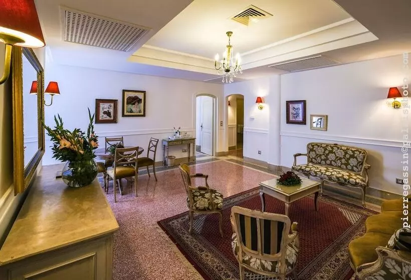 Fotos del hotel Majestic Hotel:  3