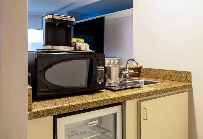 Hilton Dallas Lincoln Centre