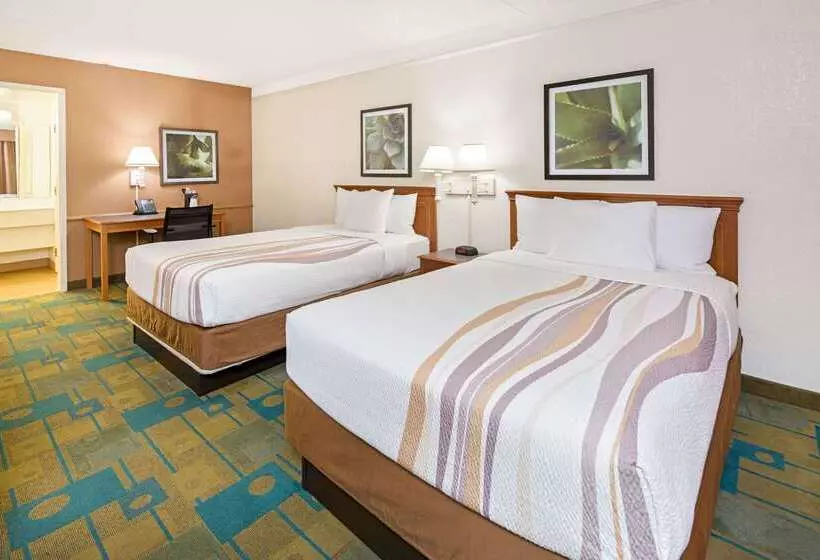 Fotos del hotel La Quinta Inn By Wyndham San Diego  Miramar:  20