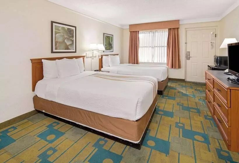 Fotos del hotel La Quinta Inn By Wyndham San Diego  Miramar:  13