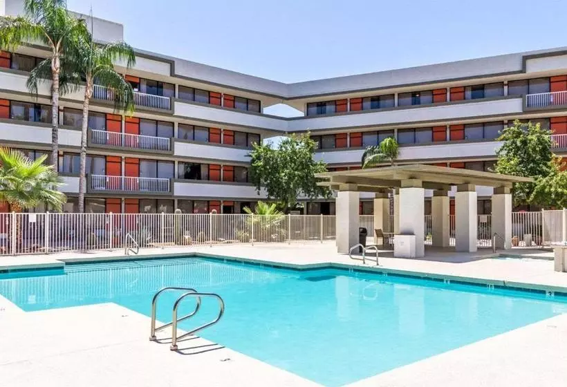 Fotos del hotel Quality Inn Phoenix Airport:  2