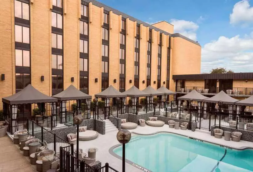 Wyndham Garden Dallas North