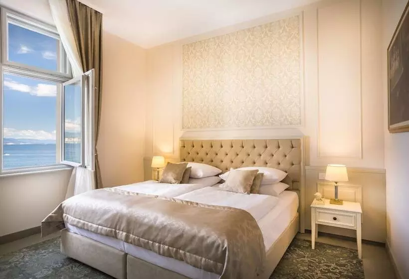 Palace Bellevue  Liburnia