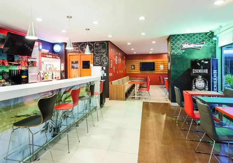 Fotos del hotel Ibis Fortaleza Praia De Iracema:  4