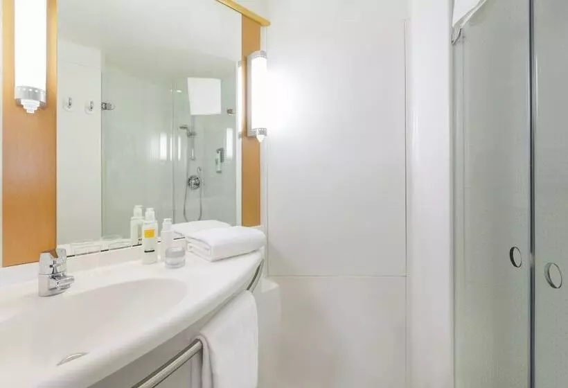 Fotos del hotel Ibis Milano Ca  Granda:  6