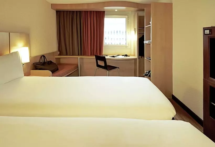 Fotos del hotel Ibis Milano Ca  Granda:  4