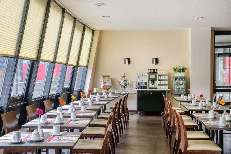 Fotos del hotel Intercityhotel Freiburg:  17