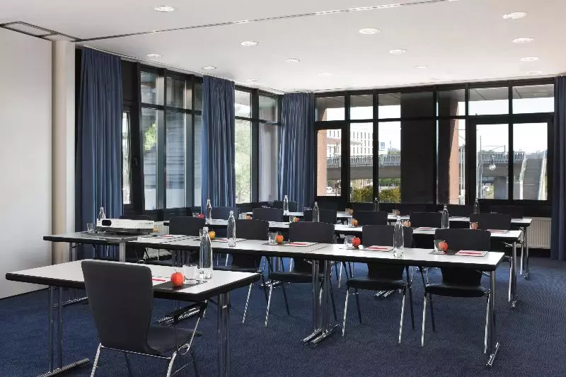 Fotos del hotel Intercityhotel Freiburg:  6