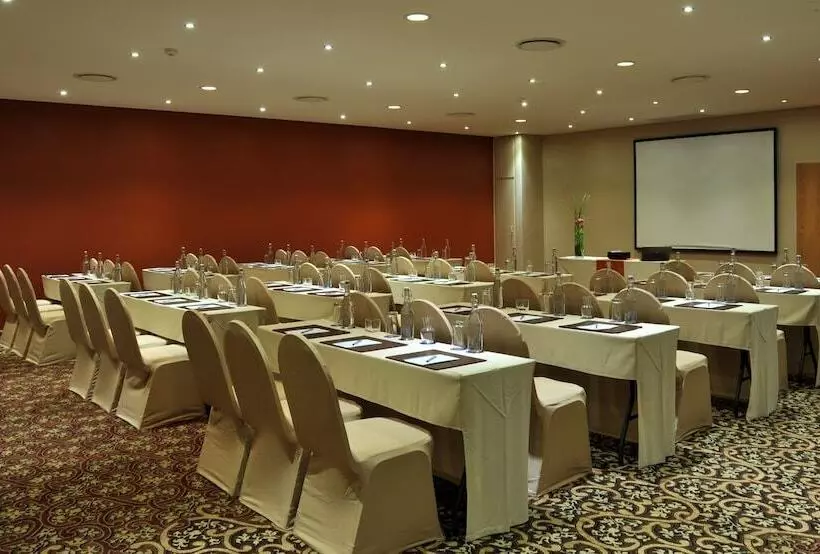 Fotos del hotel Protea Hotel By Marriott Midrand:  12