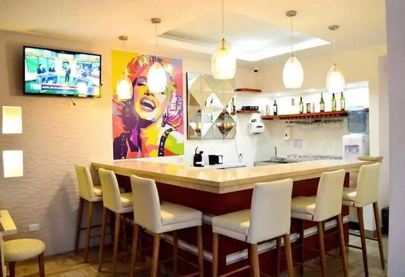 Fotos del hotel La Riviera:  5