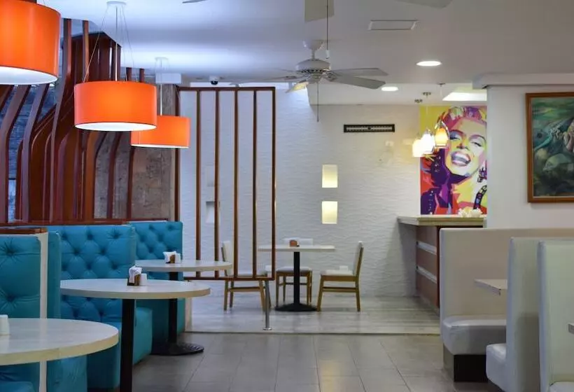 Fotos del hotel La Riviera:  25