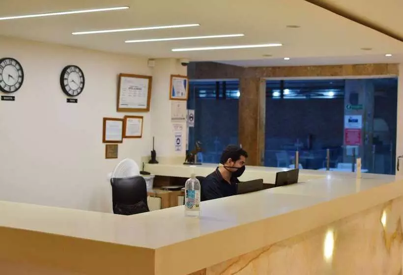 Fotos del hotel La Riviera:  3