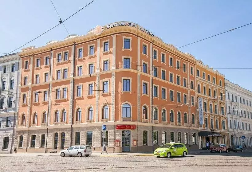 Metropole  By Semarah