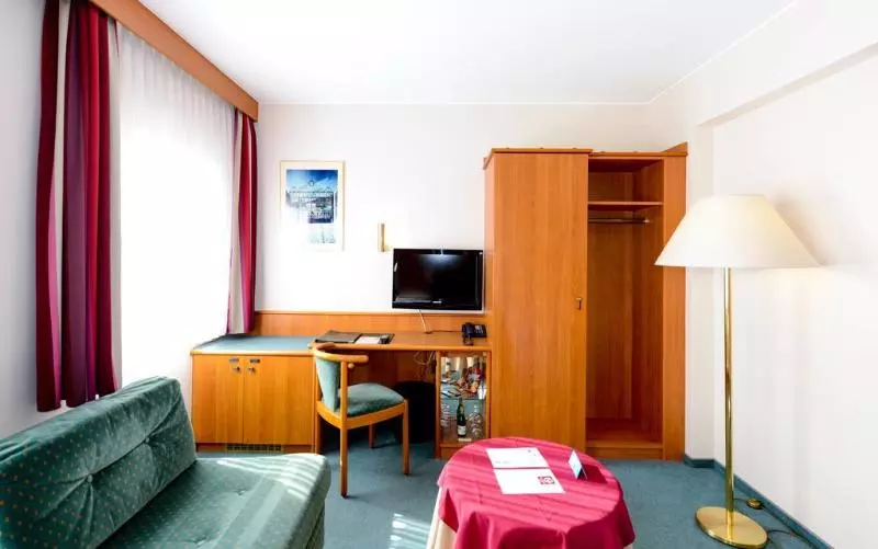 Fotos del hotel Christophe Colomb:  13