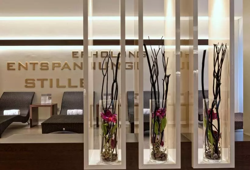 Fotos del hotel Estrel Berlin:  3