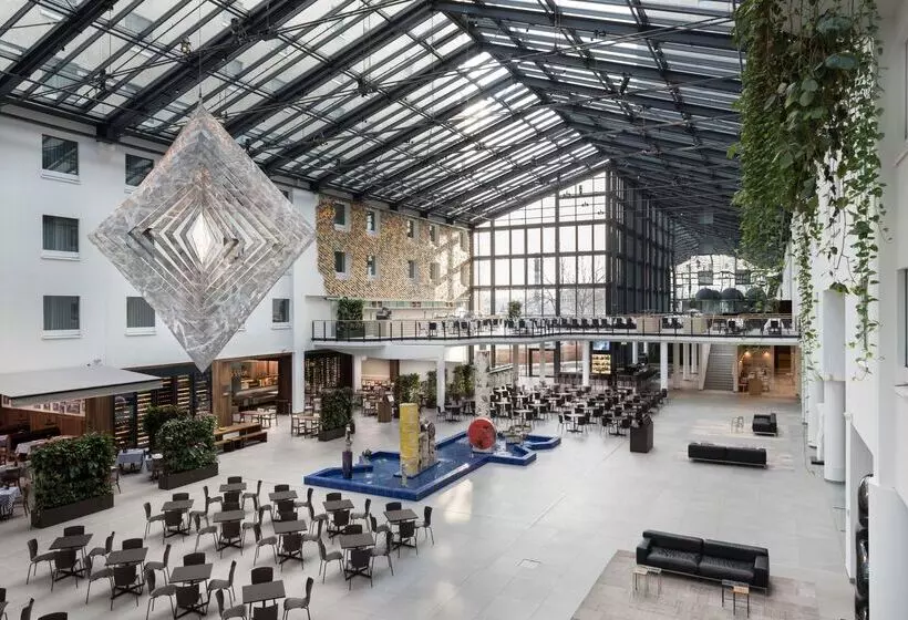 Fotos del hotel Estrel Berlin:  7