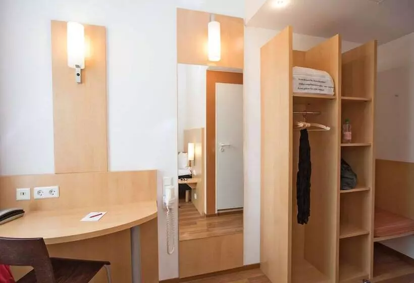 Fotos del hotel Ibis Berlin Neukölln:  8