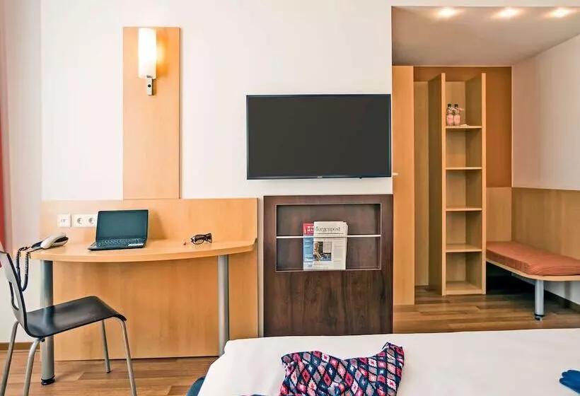 Fotos del hotel Ibis Berlin Neukölln:  9