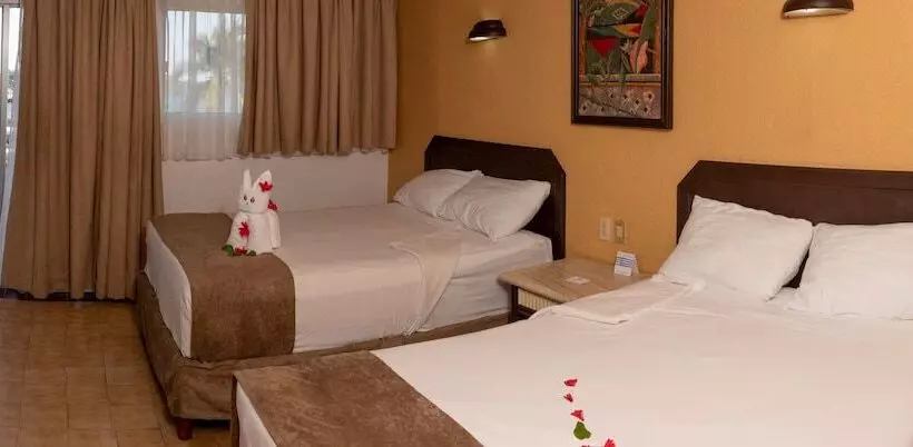 Qualton Club Ixtapa  All Inclusive