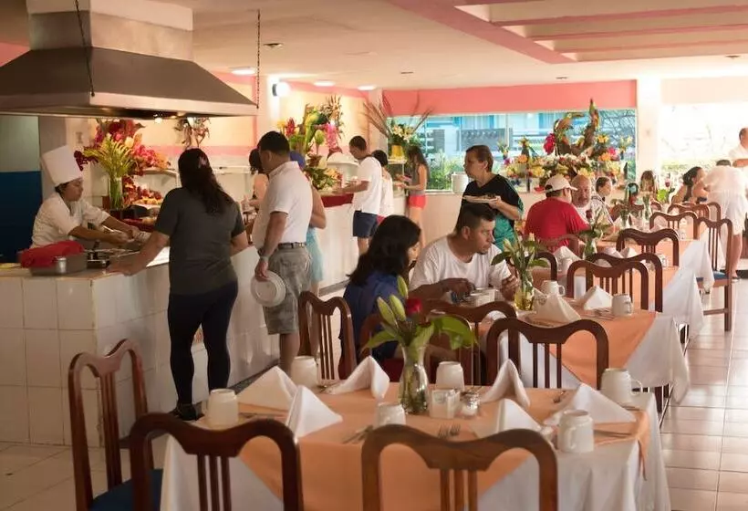 Fotos del hotel Qualton Club Ixtapa  All Inclusive:  20