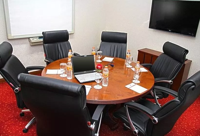 Fotos del hotel Redtop Hotel & Convention Center:  11