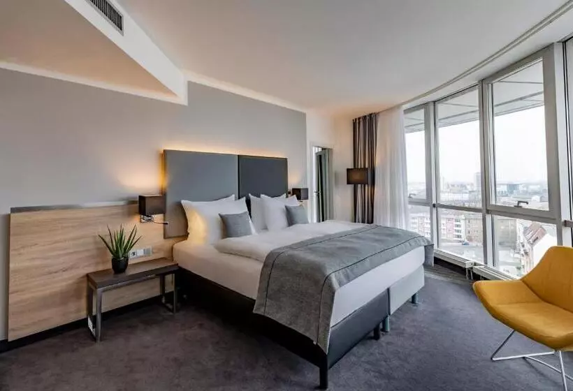 Select Hotel Berlin Spiegelturm