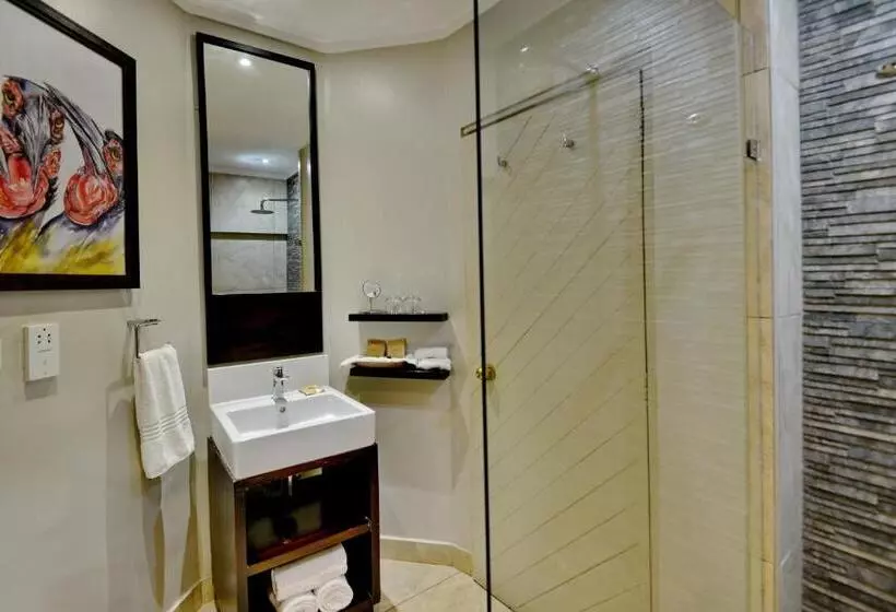 Fotos del hotel Victoria Falls Safari Lodge:  8