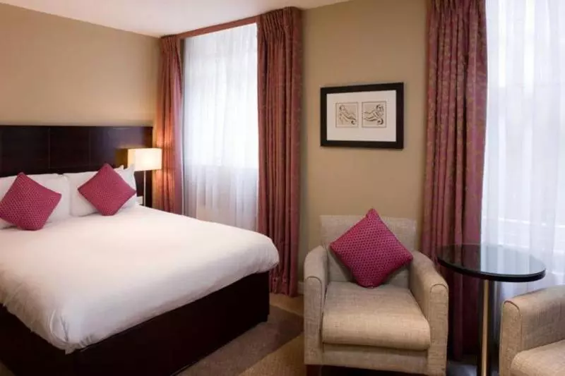 Fotos del hotel Berjaya Eden Park London:  10