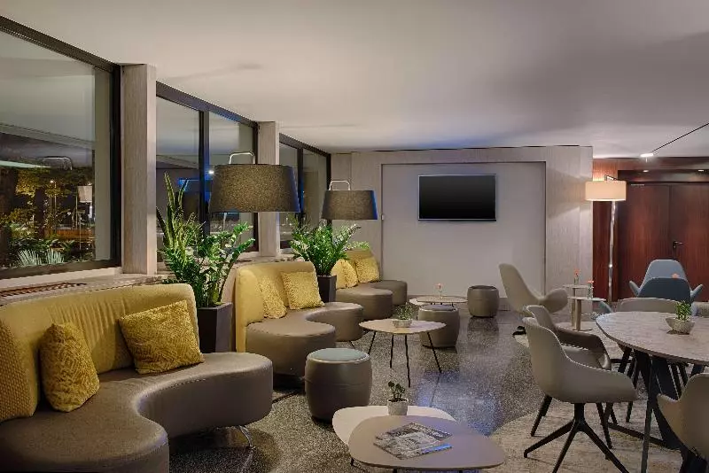 Fotos del hotel Nh Firenze:  88