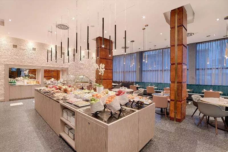 Fotos del hotel Nh Firenze:  91