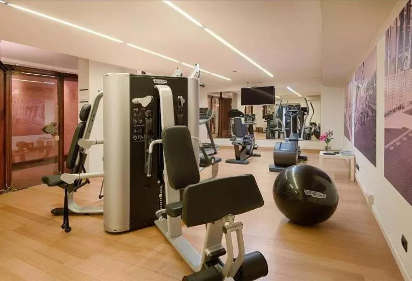 Fotos del hotel Nh Firenze:  90