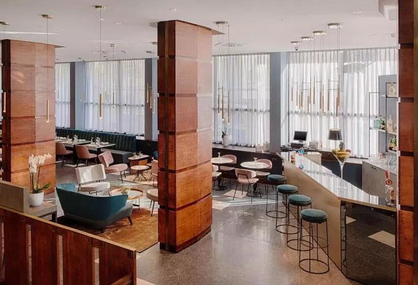 Fotos del hotel Nh Firenze:  102