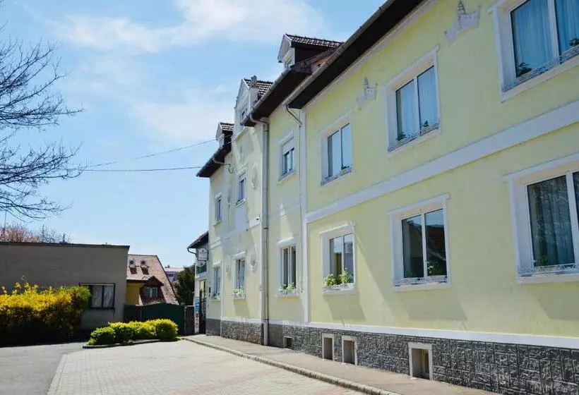 Fotos del hotel Korona Wellness, Rendezvény és Borszálloda:  10