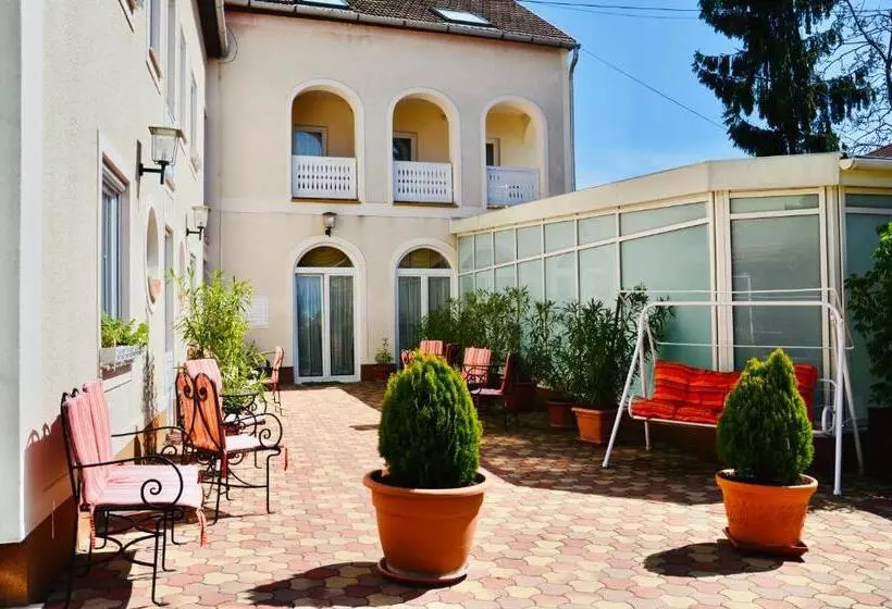 Fotos del hotel Korona Wellness, Rendezvény és Borszálloda:  15