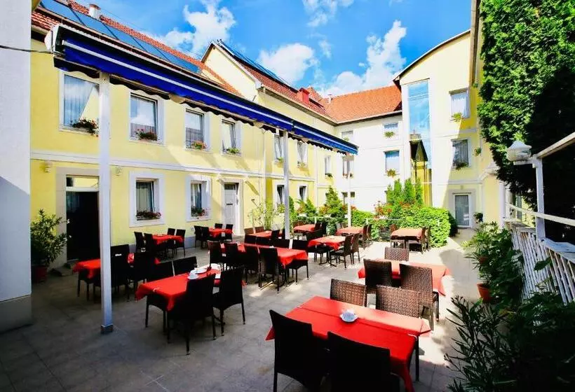 Fotos del hotel Korona Wellness, Rendezvény és Borszálloda:  7