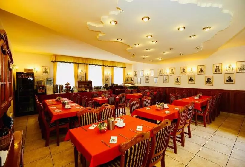 Fotos del hotel Korona Wellness, Rendezvény és Borszálloda:  4