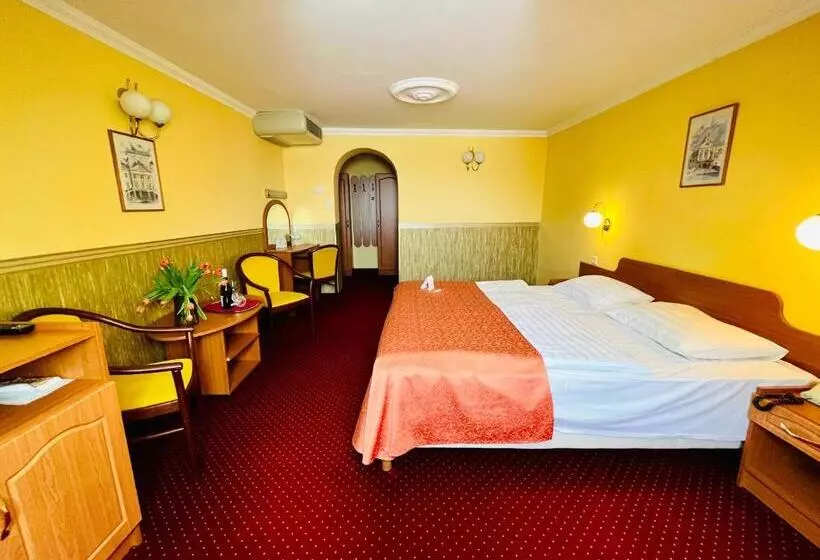 Fotos del hotel Korona Wellness, Rendezvény és Borszálloda:  23