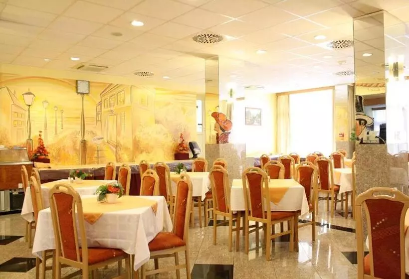 Fotos del hotel Zuglo:  16