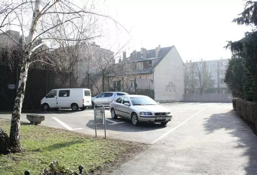 Fotos del hotel Zuglo:  9