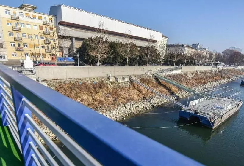 Fotos del hotel Botel Gracia:  25