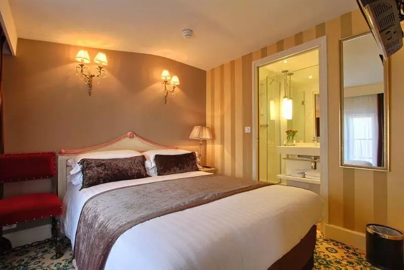 Fotos del hotel Des Deux Continents:  2