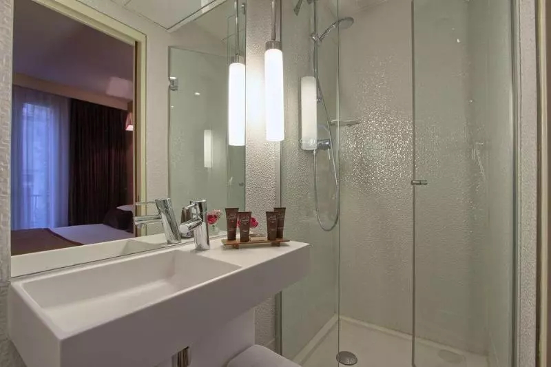 Fotos del hotel Des Deux Continents:  8