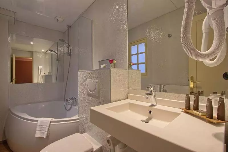 Fotos del hotel Des Deux Continents:  5