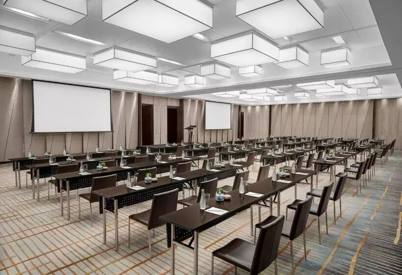 Fotos del hotel New World Saigon:  25