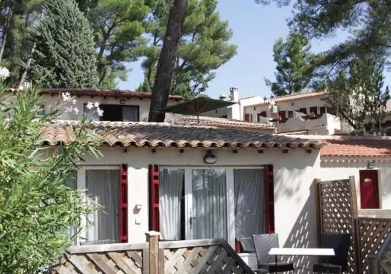 Fotos del hotel Authentic By Balladins Le Mas Des Ecureuils:  14