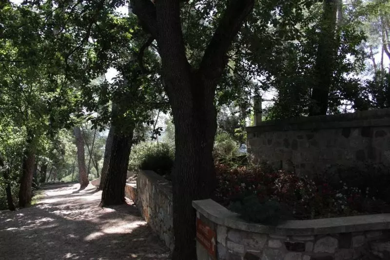 Fotos del hotel Authentic By Balladins Le Mas Des Ecureuils:  4