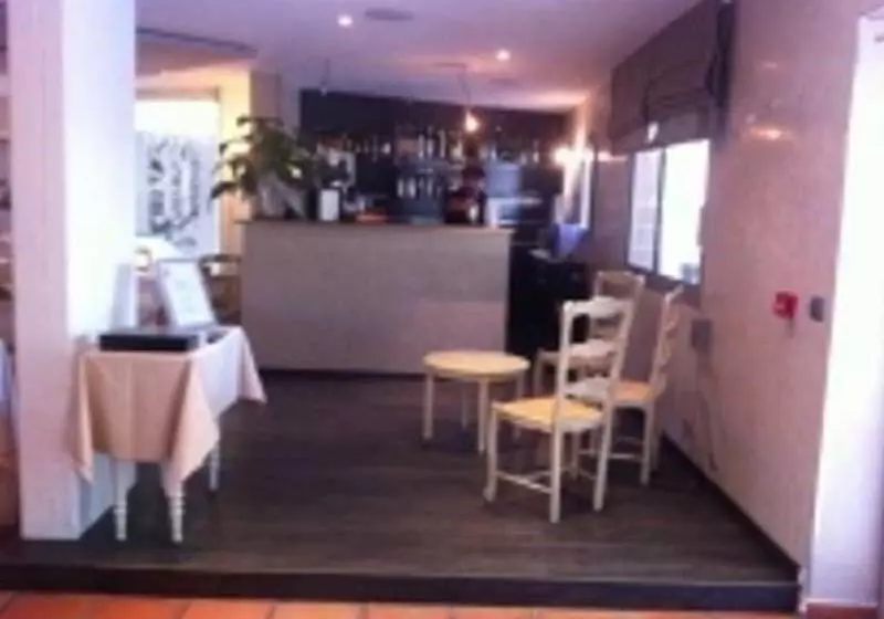 Fotos del hotel Authentic By Balladins Le Mas Des Ecureuils:  8