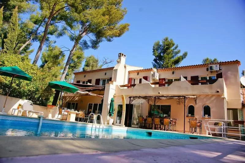 Fotos del hotel Authentic By Balladins Le Mas Des Ecureuils:  11