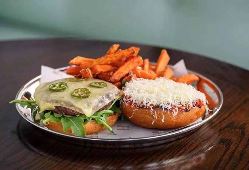 Pullman Quay Grand Sydney Harbour