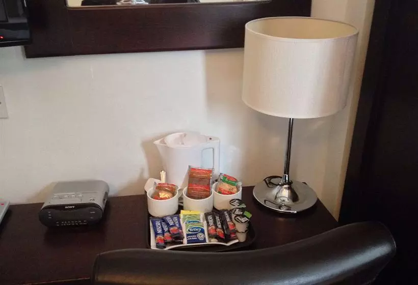 Fotos del hotel The Raglan:  14